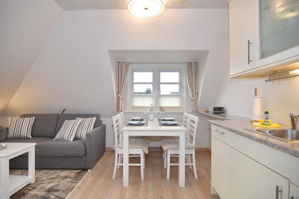 Sinfonie, Whg 6 Apartment